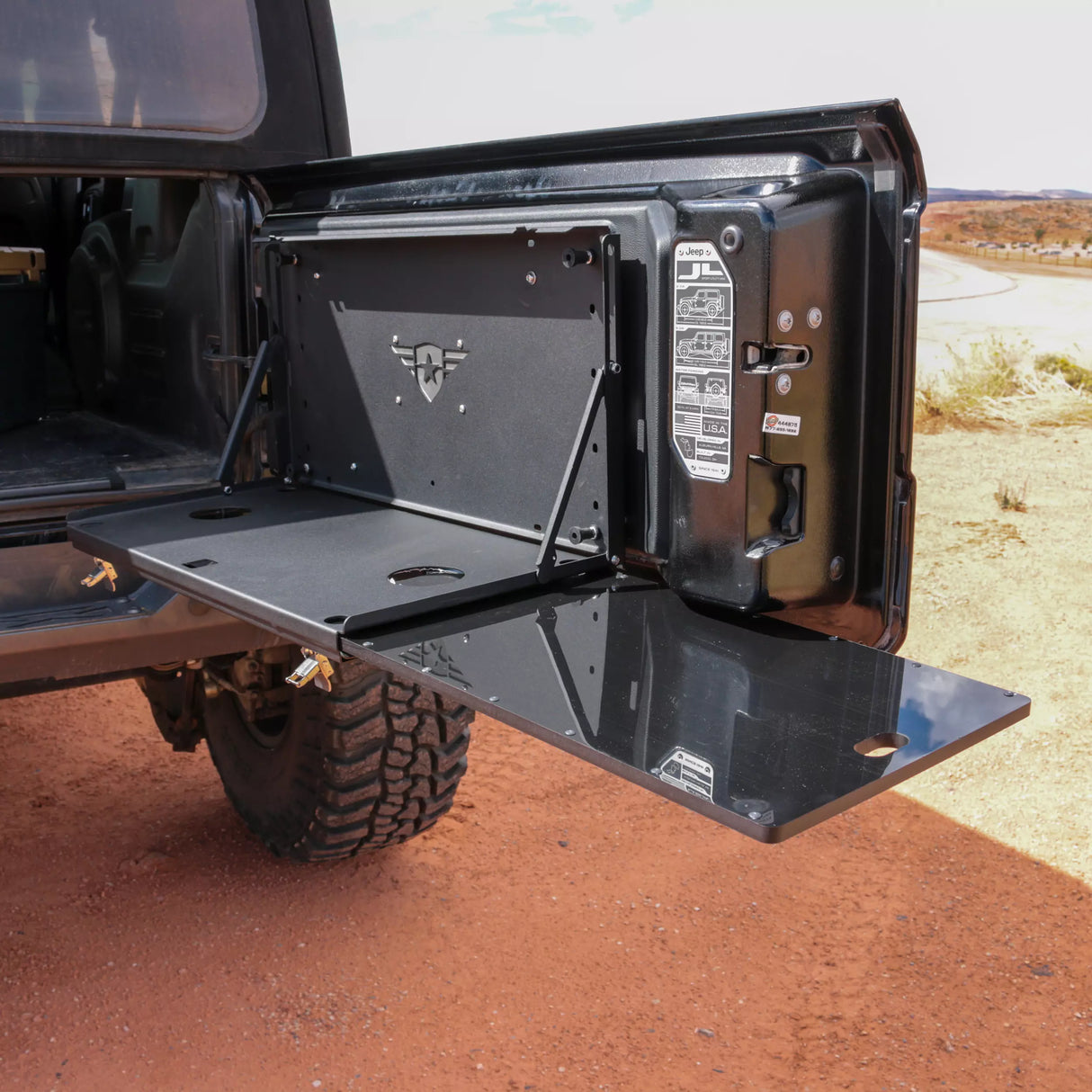 Jeep JK/JL Tailgate Table with Food Grade Cutting Board